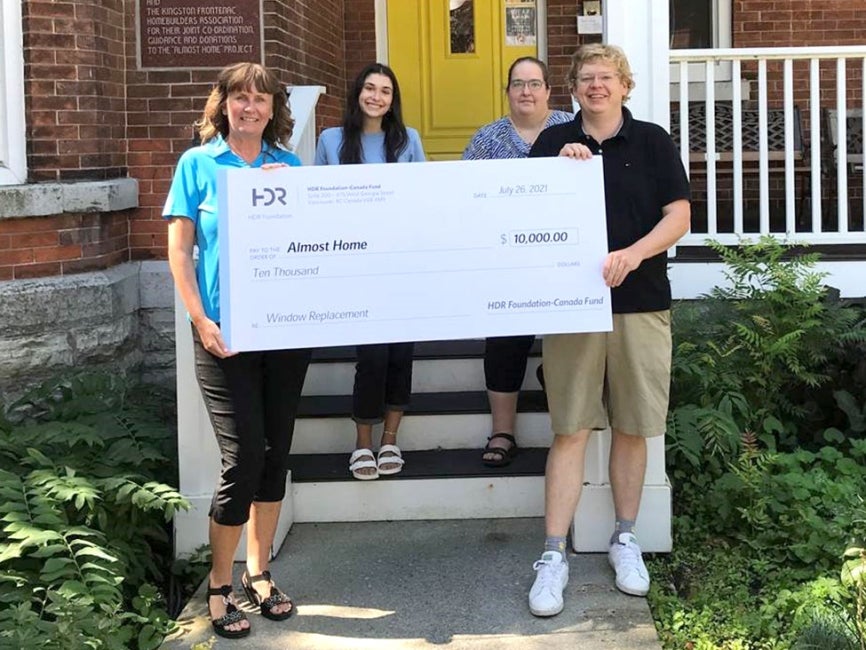 employees present a cheque 