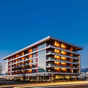 Penticton Lakeside Resort NIghttime Street View HDR