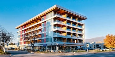 Penticton Lakeside Resort West Wing HDR